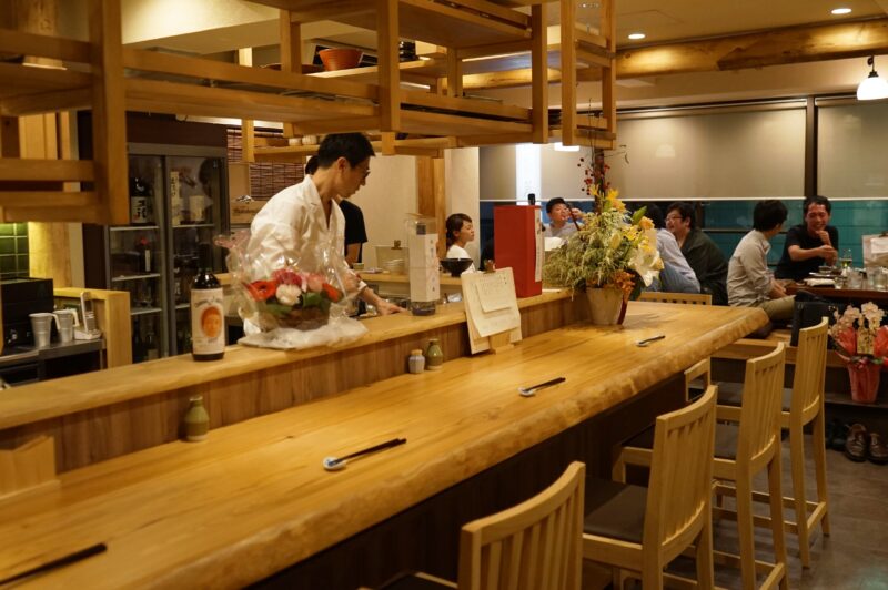 旬の食材、旬の魚、美味しい地酒をカジュアルに楽しむ