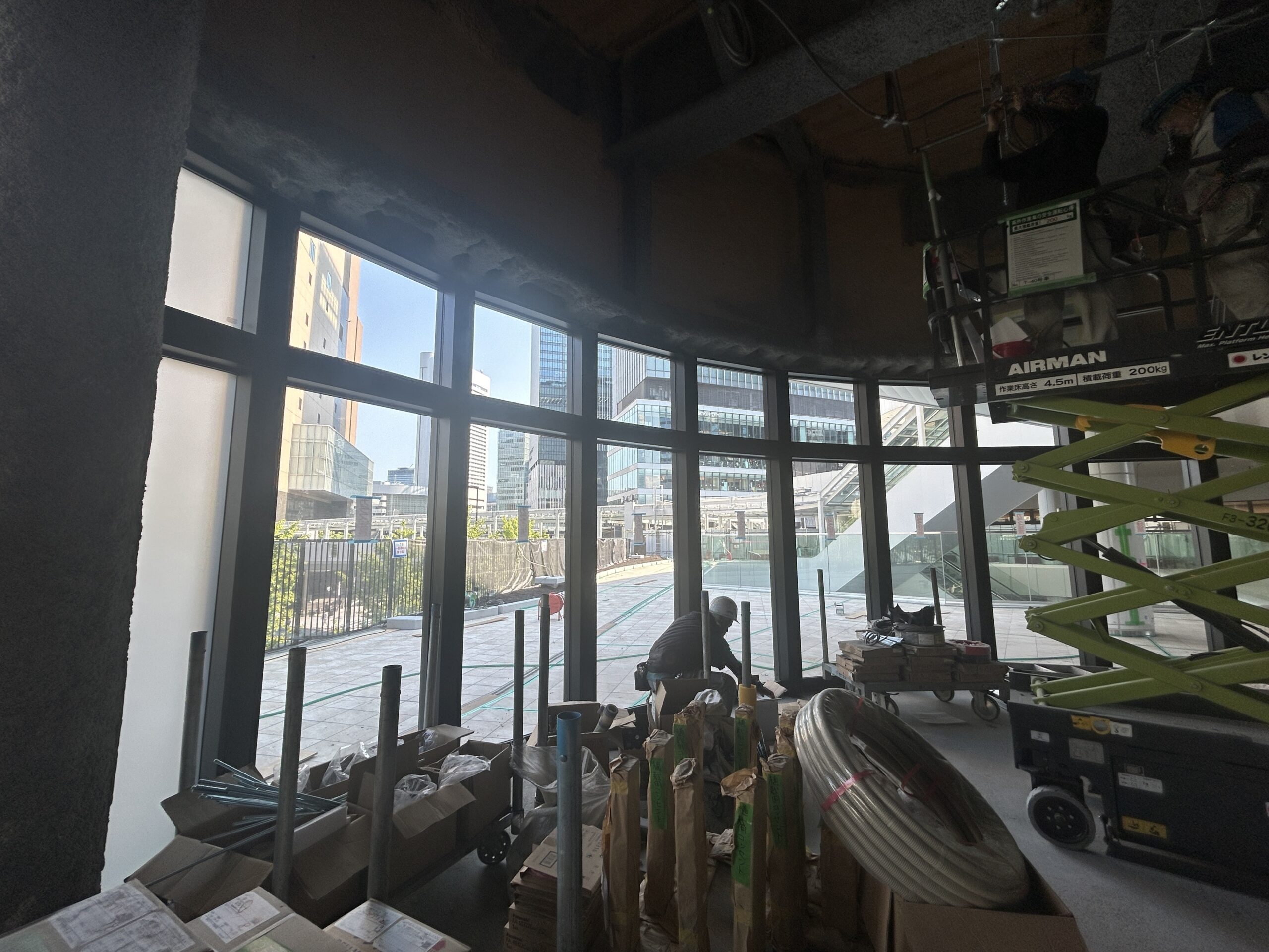 R Baker うめきたグリーンプレイス店のビフォー1