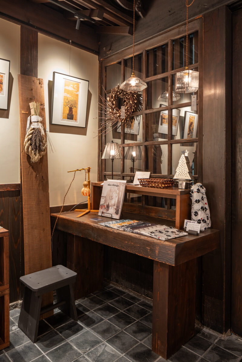 kobiki gallery and crafts shop 5