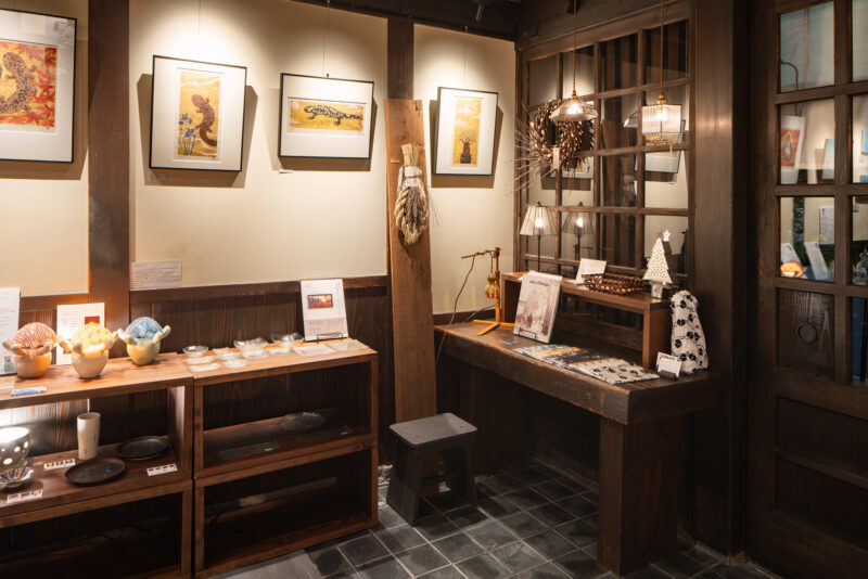 kobiki gallery and crafts shop 6