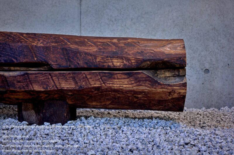 JMM 東京 表参道ギャラリー　古木ベンチ納品7