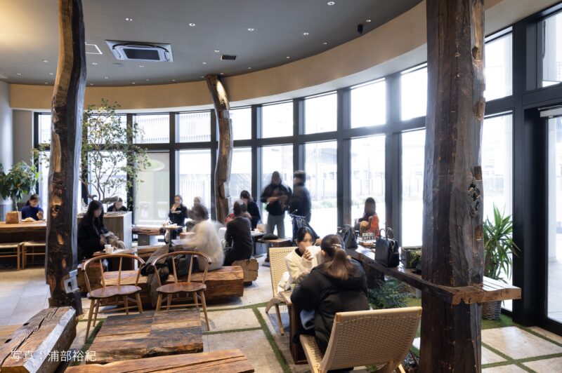 店内2（企業の理念を託された店舗デザイン──「山翠舎　時を重ねた古木をめぐる話」第8回より）