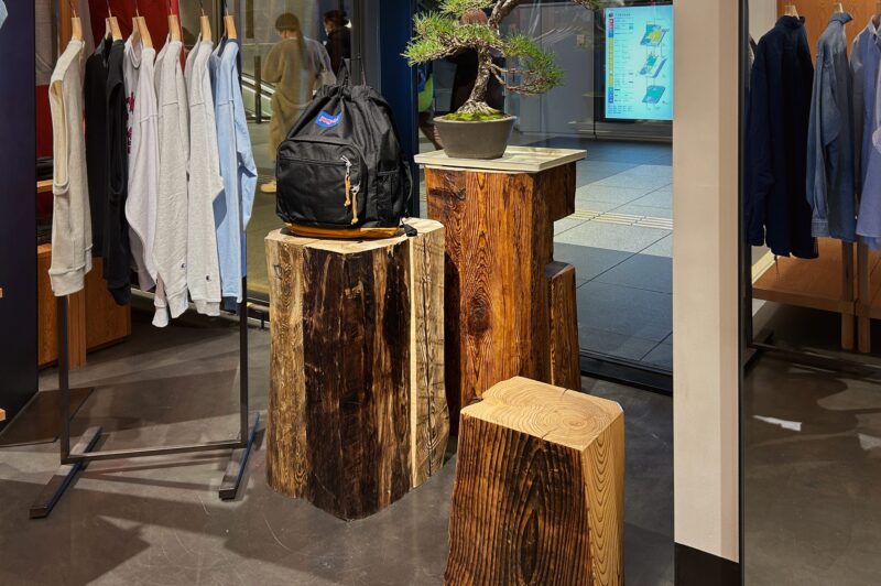 BEAMS JAPAN SHIBUYA　古木ディスプレイ台2